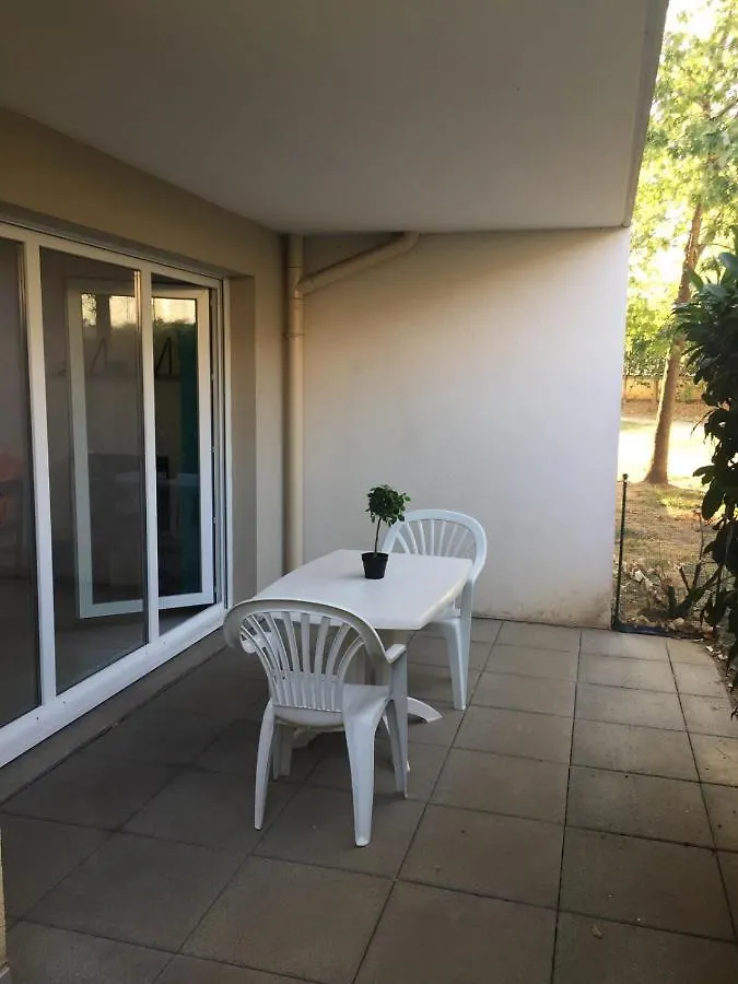 Appartement Les Jardins De Louise-2 Pers Avec Parking-Terrasse à Vénissieux