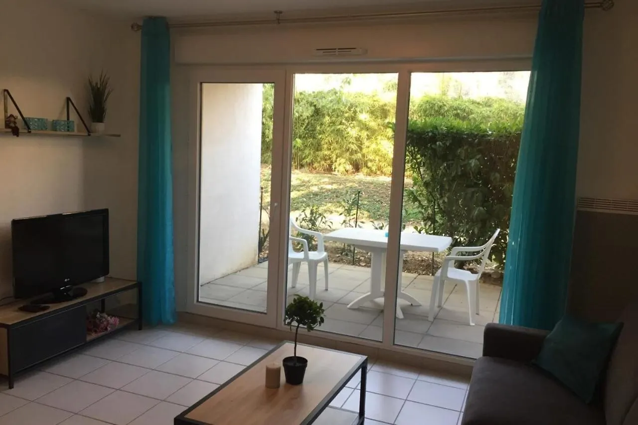 Appartement Les Jardins De Louise-2 Pers Avec Parking-Terrasse à Vénissieux 0*,